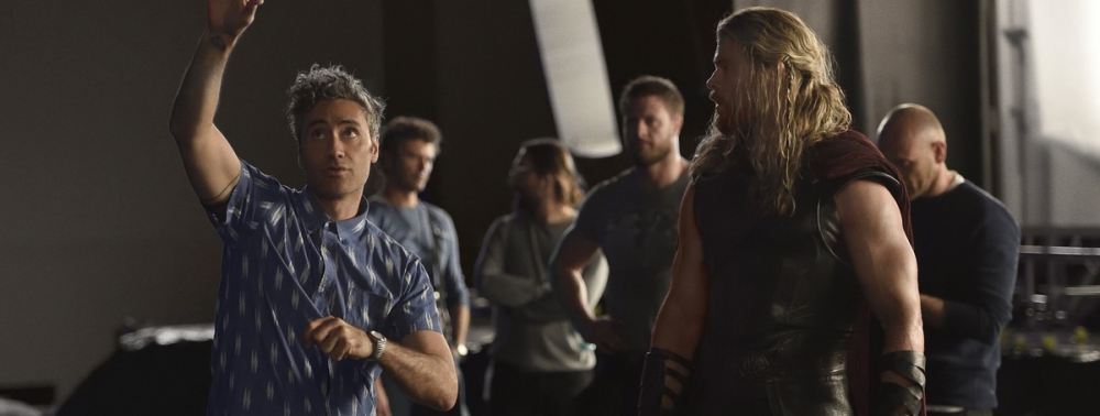 Thor Ragnarok : un premier synopsis surprenant et une nouvelle image du tournage