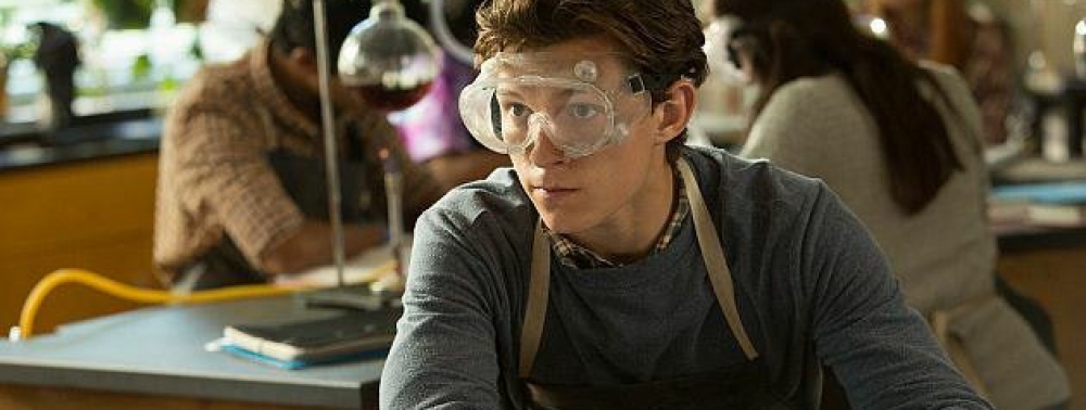 Peter Parker joue les élèves studieux dans de nouvelles images de Spider-Man : Homecoming