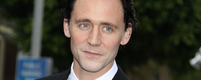 Tom Hiddleston défend le genre super-héroïque