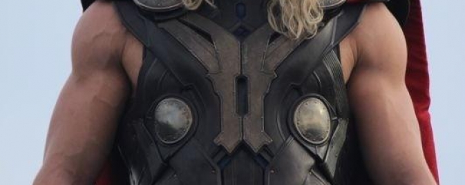 Une photo dévoile le costume de Chris Hemsworth dans Thor: The Dark World