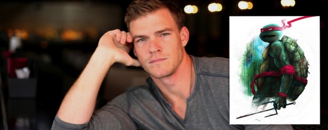 Alan Ritchson est Raphaël dans le film Tortues Ninja de Michael Bay