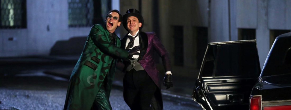 Penguin et Riddler ont un look proche des comics sur des photos de tournage de Gotham Saison 5