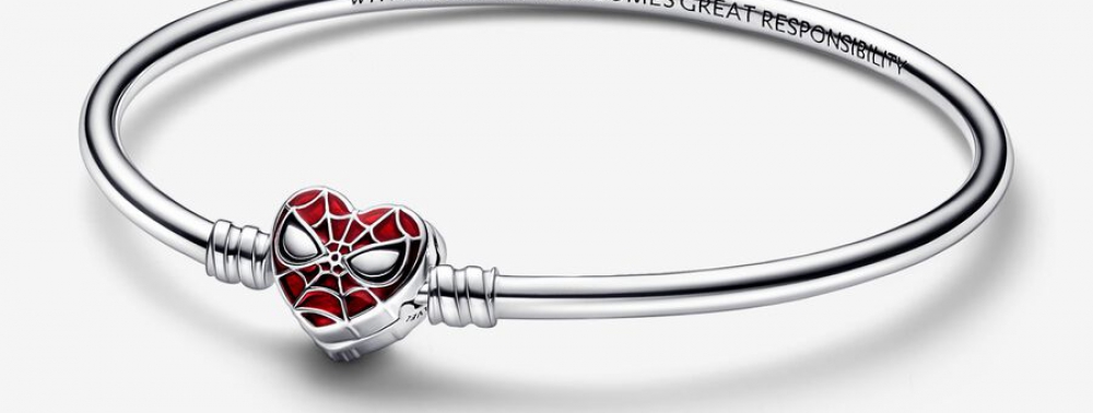 Spider-Man rejoint la collection de bijoux Pandora X Marvel