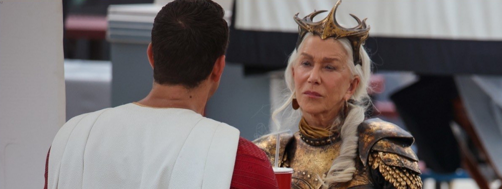 Helen Mirren se montre en costume d'Hespera sur le tournage de Shazam! : Fury of the Gods