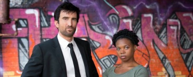 Une première photo officielle de la série TV Powers