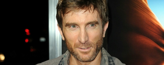 Sharlto Copley (District 9) tiendra le rôle principal dans Powers