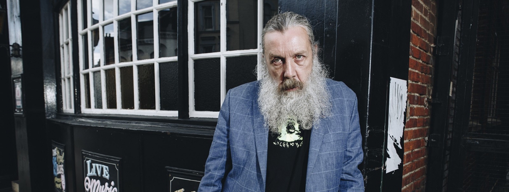 Alan Moore signe un contrat de cinq livres sans images chez Bloomsbury Publishing