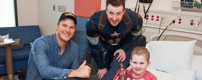 Chris Evans et Chris Pratt rendent visite à l'hôpital pour enfants de Seattle