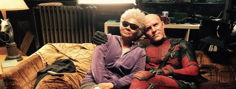 Wade Wilson retrouve Blind Al dans une nouvelle photo de tournage de Deadpool 2