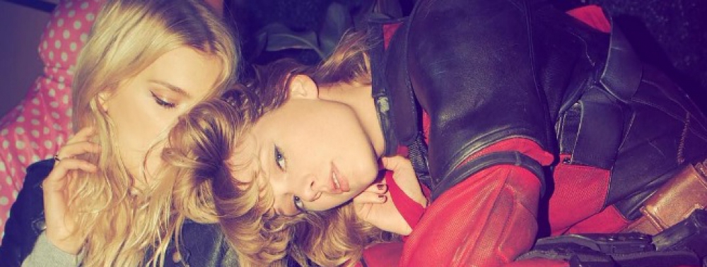 Taylor Swift emprunte le costume du Deadpool de Ryan Reynolds pour Halloween
