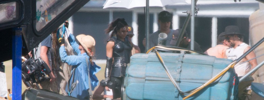 Un premier aperçu de Tessa Thompson en Valkyrie sur le tournage de Thor : Ragnarok