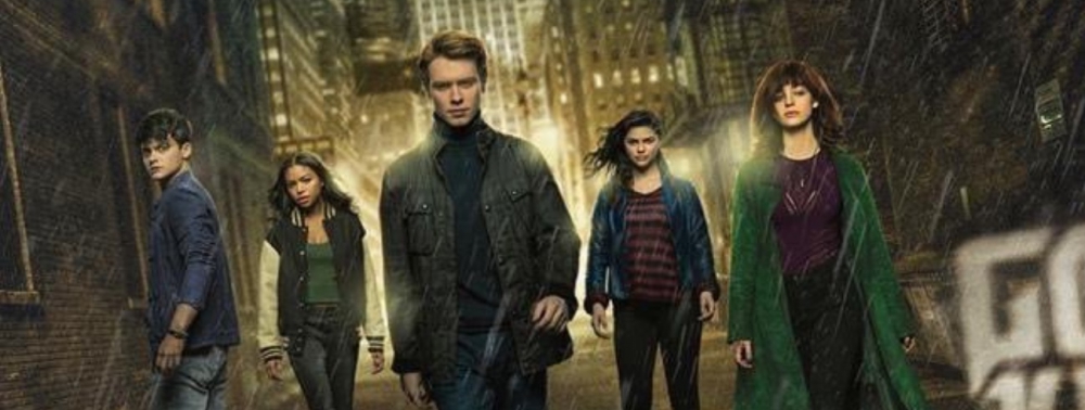 Gotham Knights : un premier visuel du casting en costume (?) pour la série CW