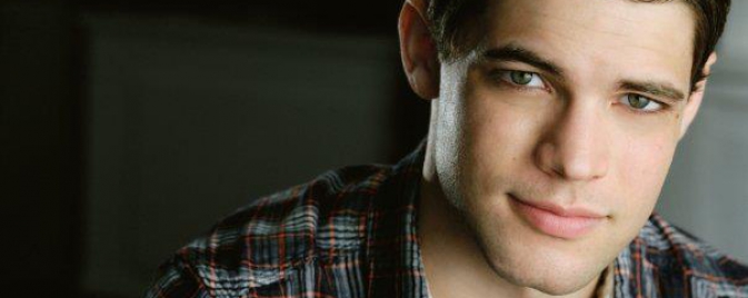 Jeremy Jordan (Elementary) sera Toyman pour la série Supergirl