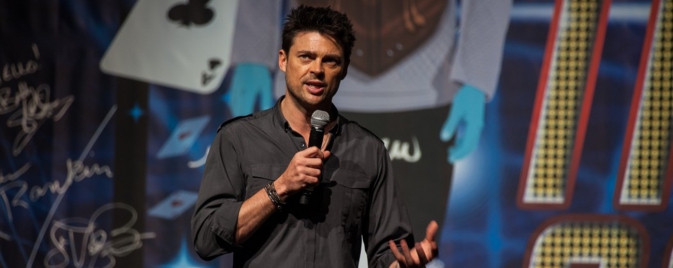 Karl Urban nous parle de son rôle dans Thor : Ragnarok