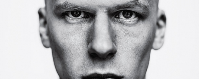 La première photo officielle de Jesse Eisenberg (Lex Luthor) pour Batman V Superman - Dawn of Justice