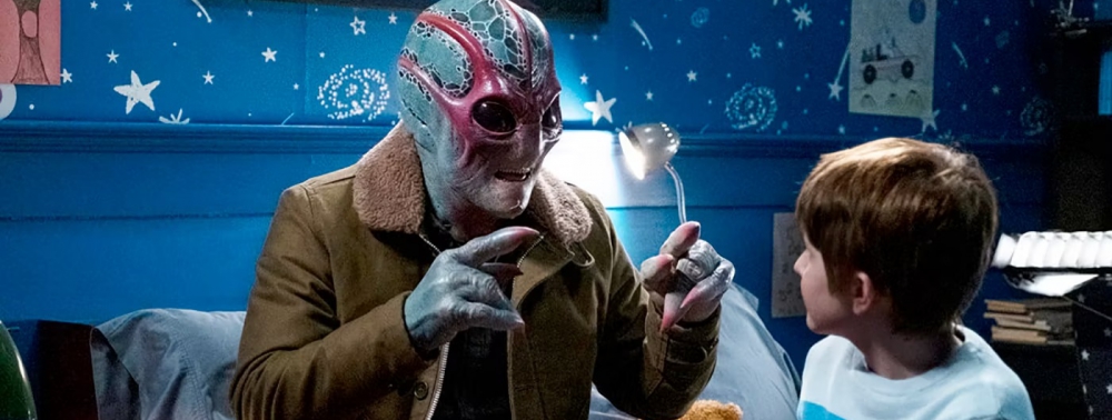 Resident Alien : finalement, la série est renouvelée pour une saison 4 ! (mais sur une autre chaîne)