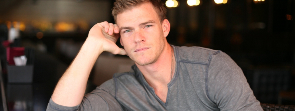 Alan Ritchson (Ninja Turtles 2) serait-il le Shazam de Warner Bros ?