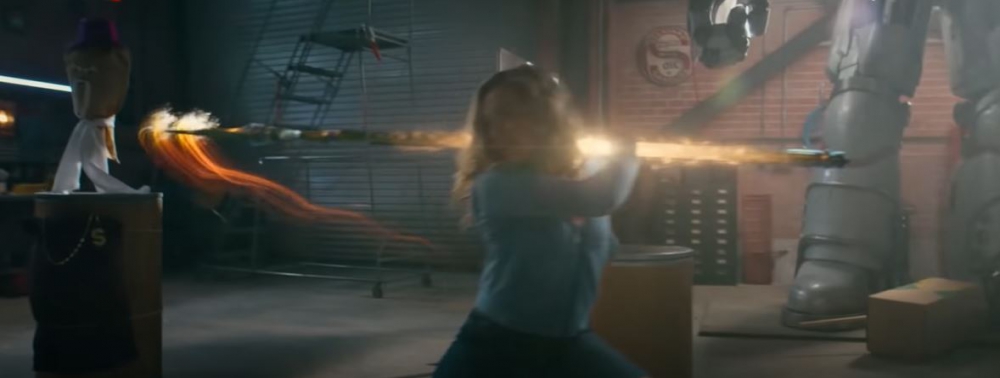 Stargirl se présente dans un nouveau trailer bourré d'action