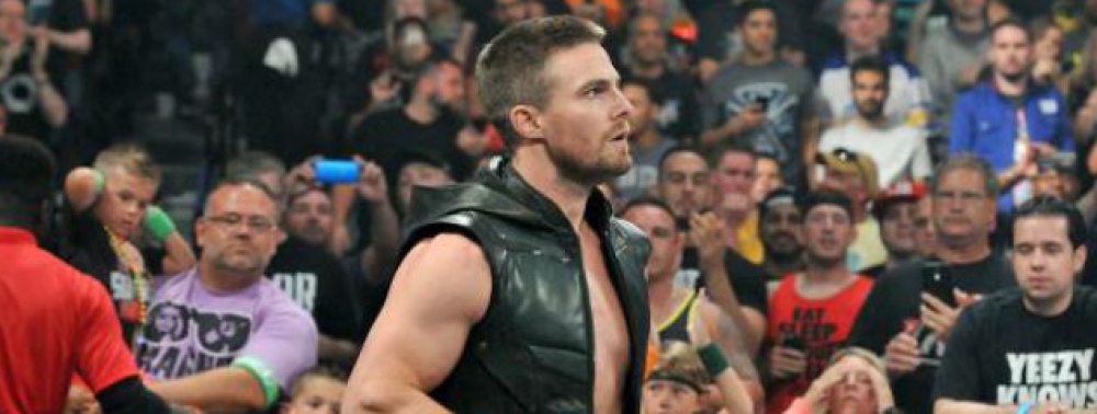 Stephen Amell va se remettre au catch