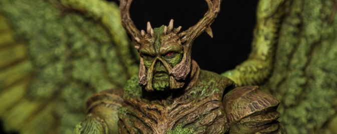 Dc Collectibles présente la nouvelle figurine de Swamp Thing en vidéo