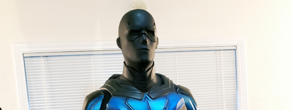 Titans dévoile un premier aperçu du costume de Nightwing