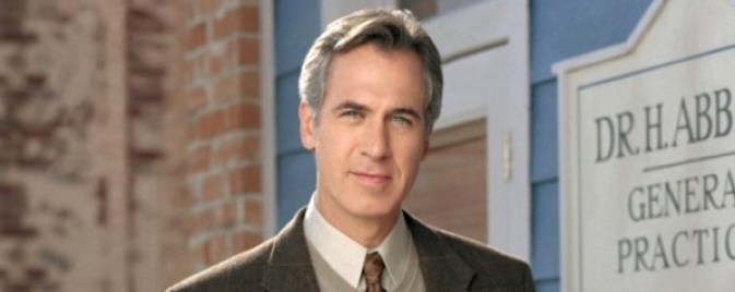 Tom Amandes sera The Calculator pour Arrow saison 4